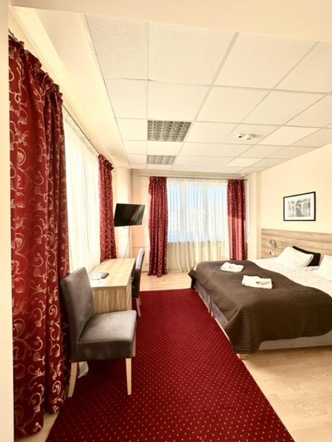 Bed and Breakfast Scsk Zurawia Warschau Exterior foto