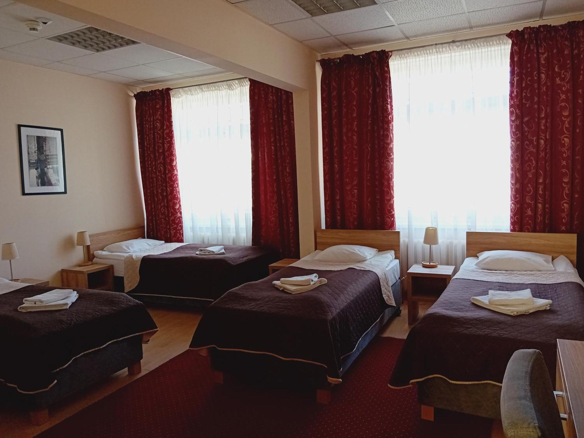 Bed and Breakfast Scsk Zurawia Warschau Exterior foto