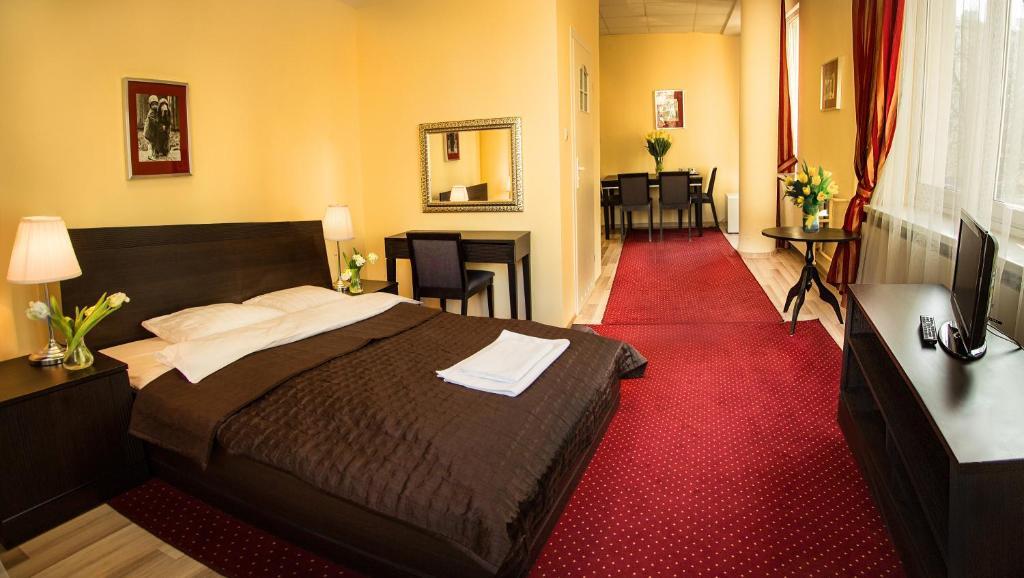 Bed and Breakfast Scsk Zurawia Warschau Exterior foto